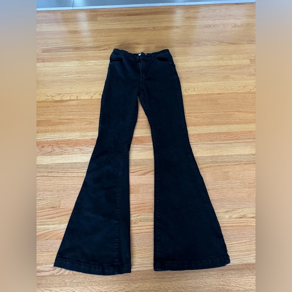 BLACK FLARE JEANS - Picture 1 of 3